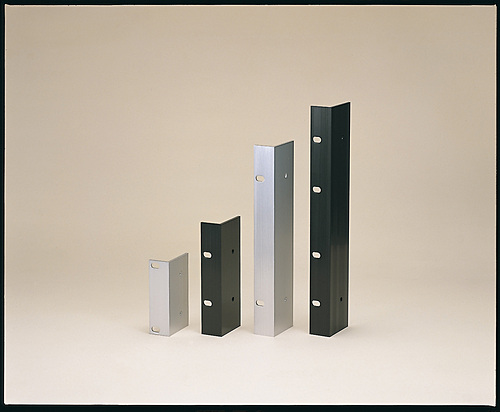 タカチ電機工業　M型ラックマウントブラケット　M-133S