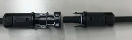 SMK　太陽電池モジュール用コネクタ（ソケットハウジング）　CCT9901-3804FP